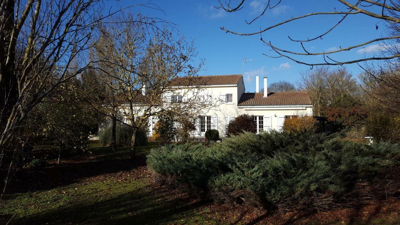 Vila L'Abri D'Emilie Saint-Xandre Exteriér fotografie
