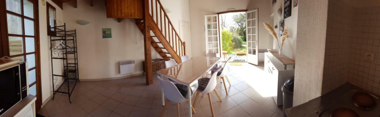 Vila L'Abri D'Emilie Saint-Xandre Exteriér fotografie