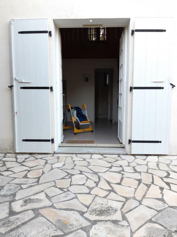 Vila L'Abri D'Emilie Saint-Xandre Exteriér fotografie